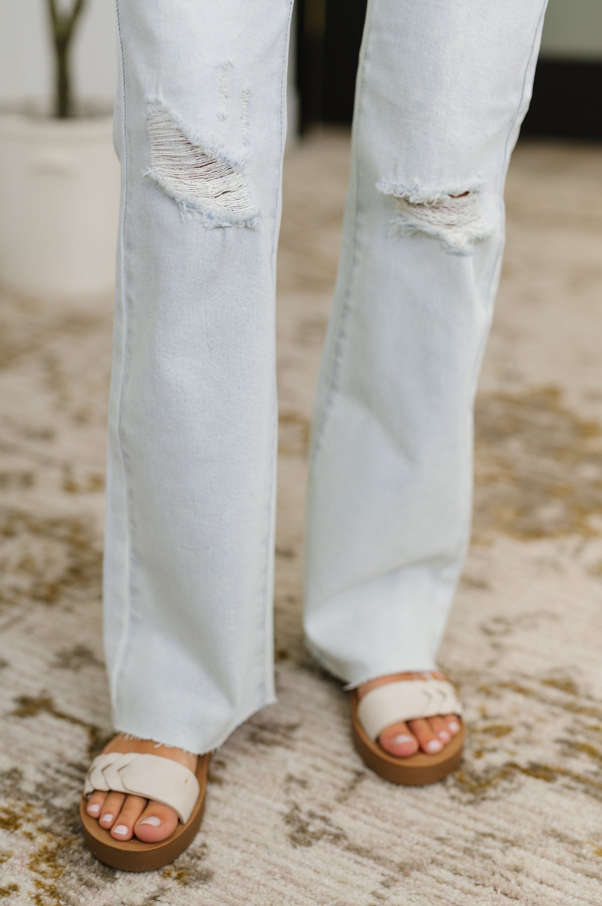 Alyse Mid Rise Destroy & Fray Hem Bootcut
