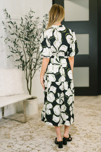 Art Show Puff Sleeve Midi Dress
