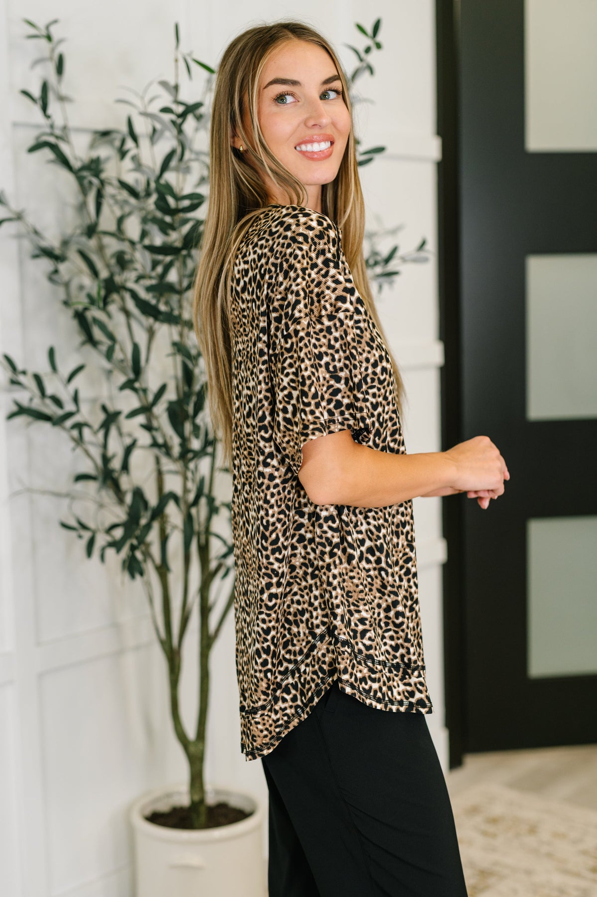 Feline Fine Ribbed Knit Relaxed Tee in Mocha